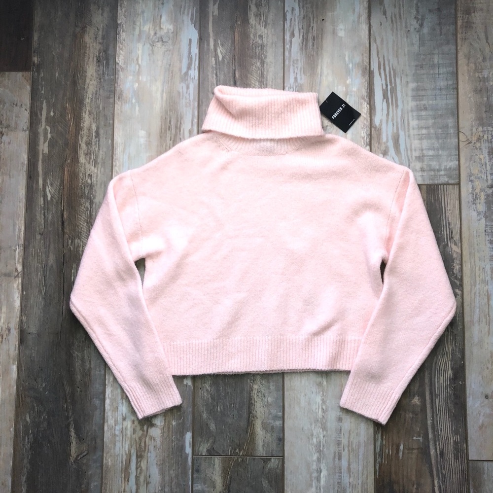 NWT Forever 21 crop light pink sweater